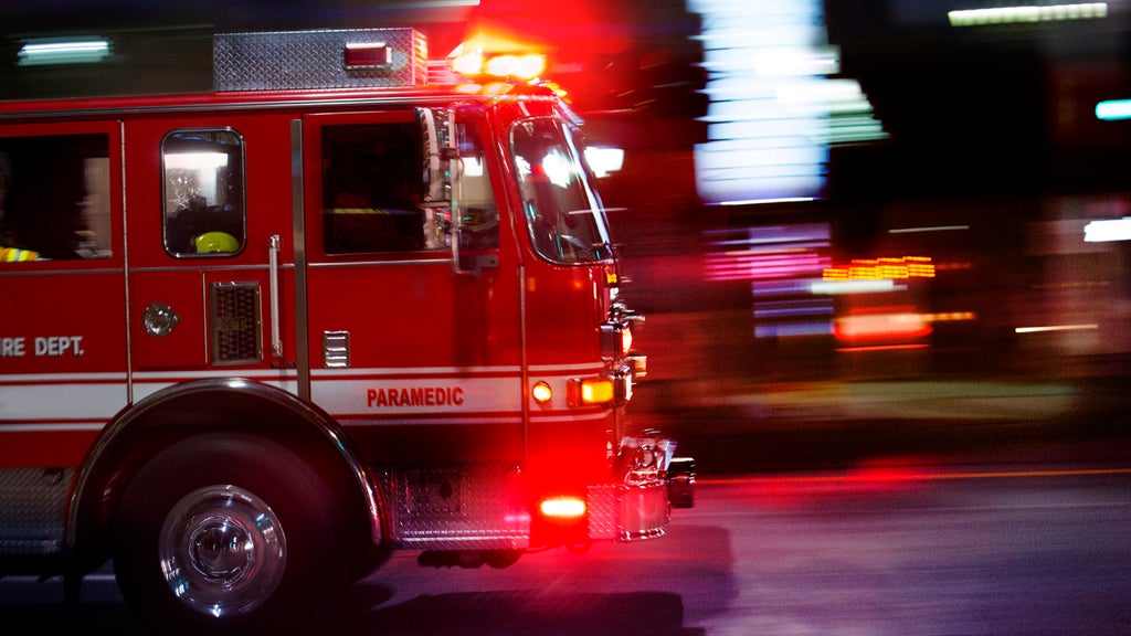 Crews battle structure fire in Victoria neighborhood, city officials say — WCCO / CBS Minnesota, Maple Grove Community news