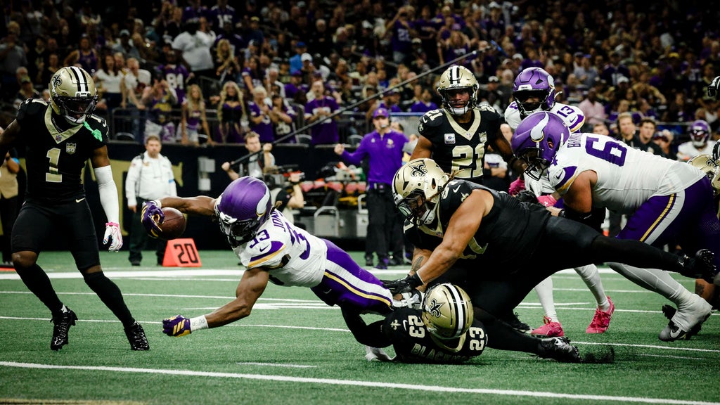 Jefferson, Jones, Murray all produce to help the unbeaten Vikings top Saints 23-13 โ WCCO / CBS Minnesota, Maple Grove Sports news