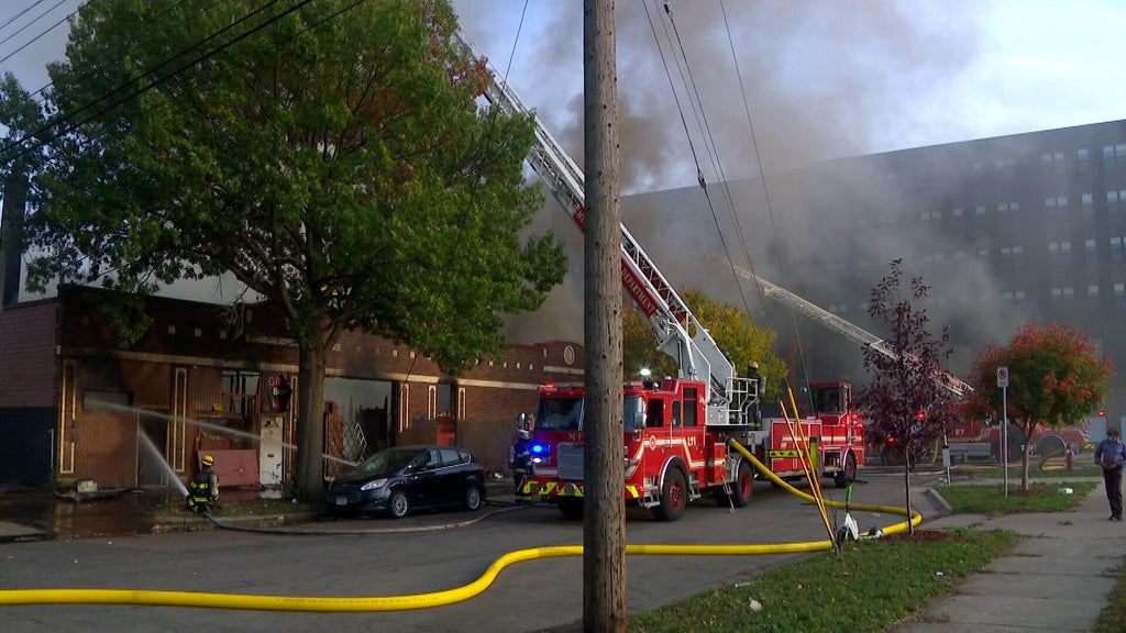 2 Minneapolis firefighters hurt in East Franklin Avenue business fire — WCCO / CBS Minnesota, Maple Grove Health news