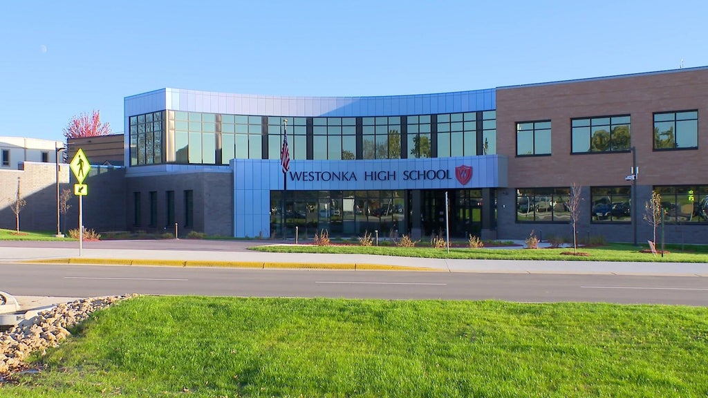 Westonka schools develop AI policymaking group to prepare for evolving technology — WCCO / CBS Minnesota, Maple Grove Technology news