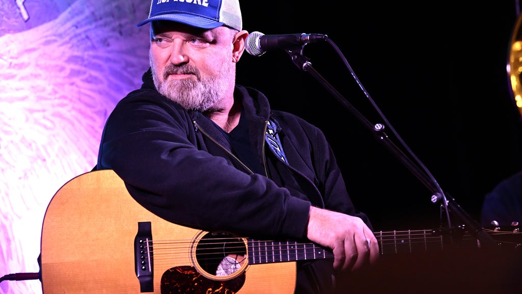 Zac Brown Band founding member raising awareness of ALS with "Hop on a Cure" nonprofit — WCCO / CBS Minnesota, Maple Grove Community news