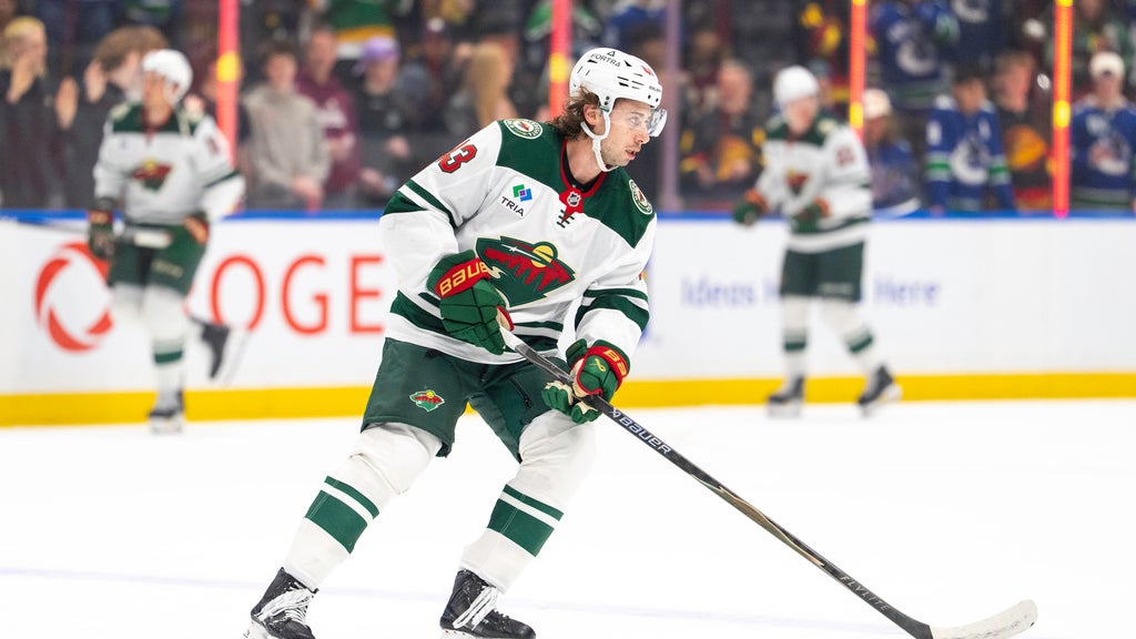 Quinn Hughes has goal, assist in his Vancouver return in Wild's 4-2 victory — WCCO / CBS Minnesota, Maple Grove Sports news