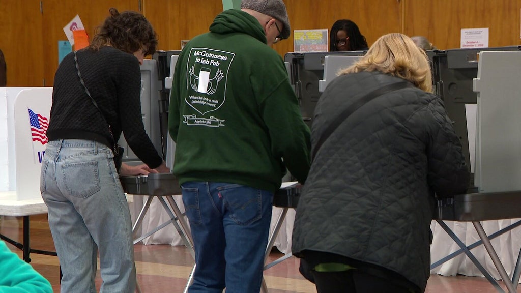 Minneapolis seeing "very high" early voter turnout ahead of next week's midterms — Maple Grove Community news