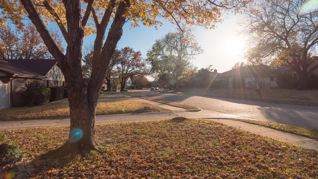 Warm, dry stretch continues Monday in the Twin Cities — WCCO / CBS Minnesota, Maple Grove Community news