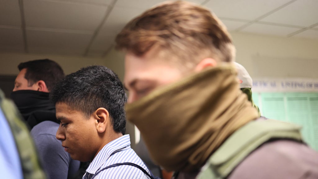 DOJ sues St. Paul and Portland, Oregon, over mask and ID requirements for federal officers — WCCO / CBS Minnesota, Maple Grove Government news