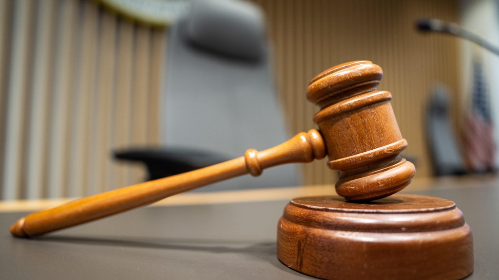 Bloomington man who sexually assaulted 16-year-old girl sentenced to 4 years in prison — WCCO / CBS Minnesota, Maple Grove Health news