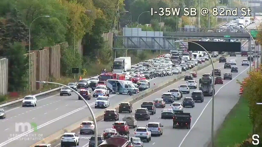 3 drivers injured in crash on Interstate 35W in Bloomington, state patrol says — WCCO / CBS Minnesota, Maple Grove Health news