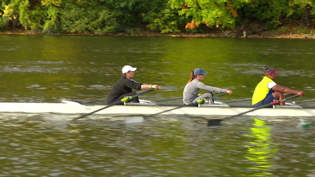 Women in the Minneapolis Rowing Club find challenge, camaraderie on the water — WCCO / CBS Minnesota, Maple Grove Health news