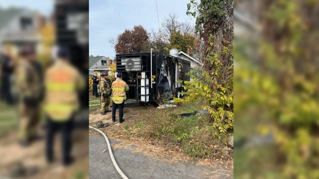3 adults hospitalized after fire at food truck on St. Paul's east side — WCCO / CBS Minnesota, Maple Grove Dining news
