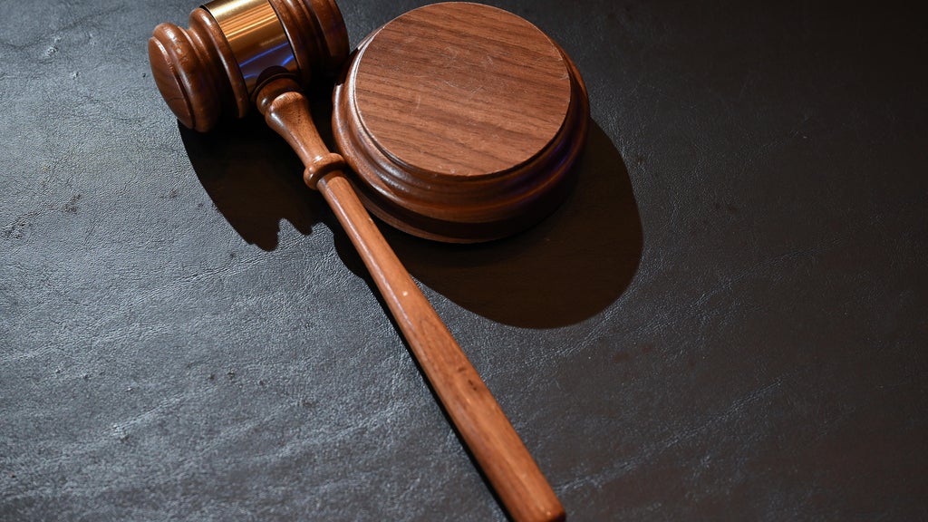 Man tried to pull woman out of her St. Paul apartment window, charges say — WCCO / CBS Minnesota, Maple Grove Health news