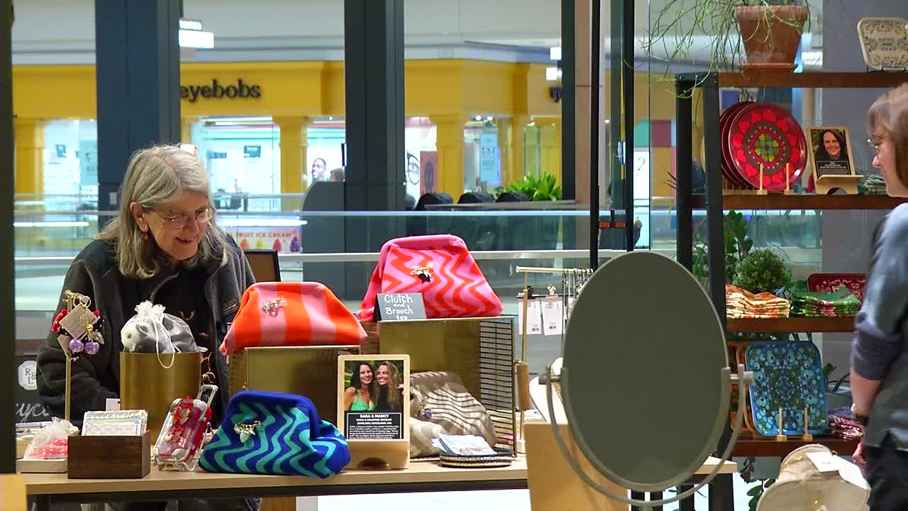 Minnesota businesses still hiring seasonal workers for holidays — KSTP 5, Maple Grove Business news