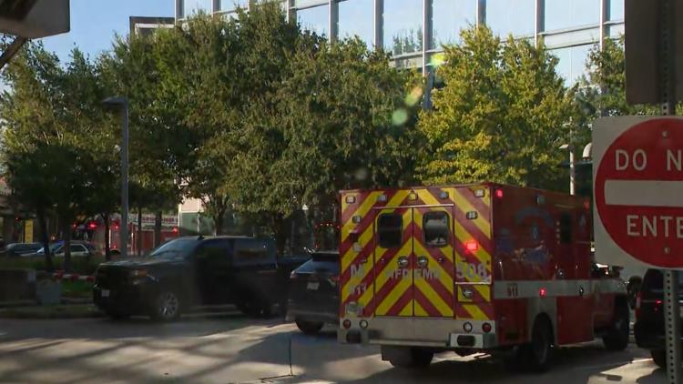 Envelope with suspicious powder sent to Sen. Ted Cruz's Houston office, sources say — KENS 5 (San Antonio), Maple Grove Business news
