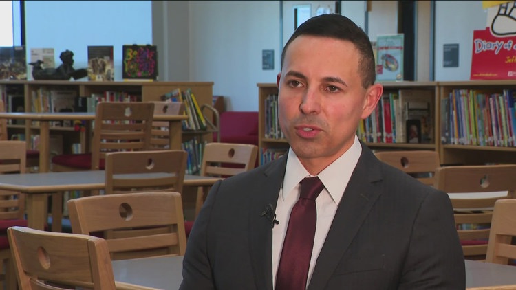 Del Valle ISD superintendent to leave in November — KVUE (Austin), Maple Grove Schools news