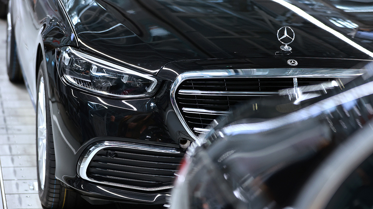 Mercedes recalls over 30,000 of its most expensive models — FOX 9, Maple Grove Real Estate news